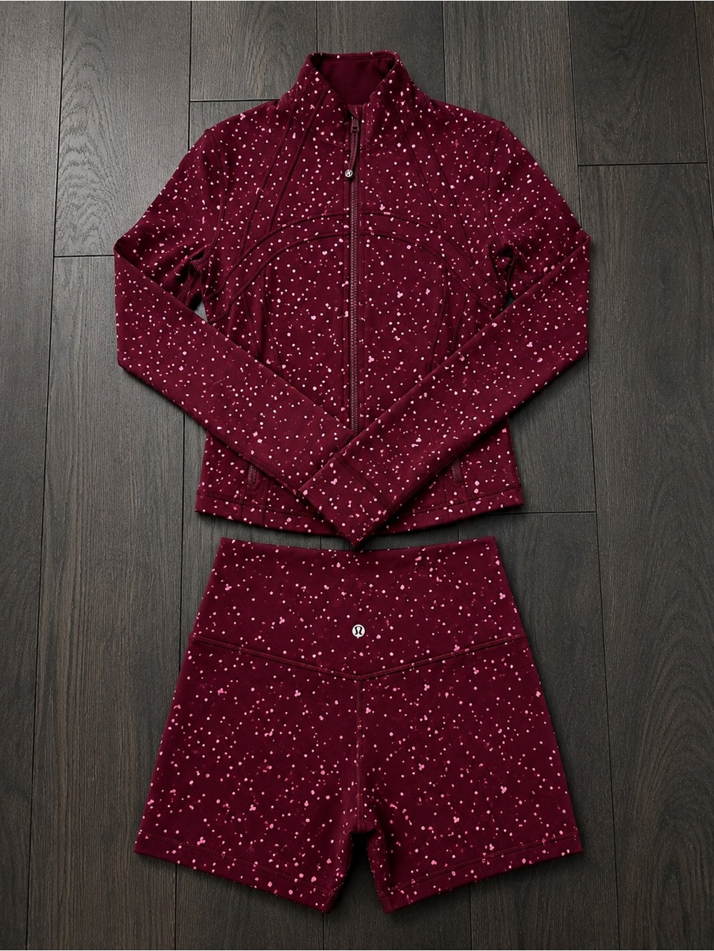 Lululemon Burgundy Scattered Hearts Set Size 10/12 NWT & AMAZING Condition